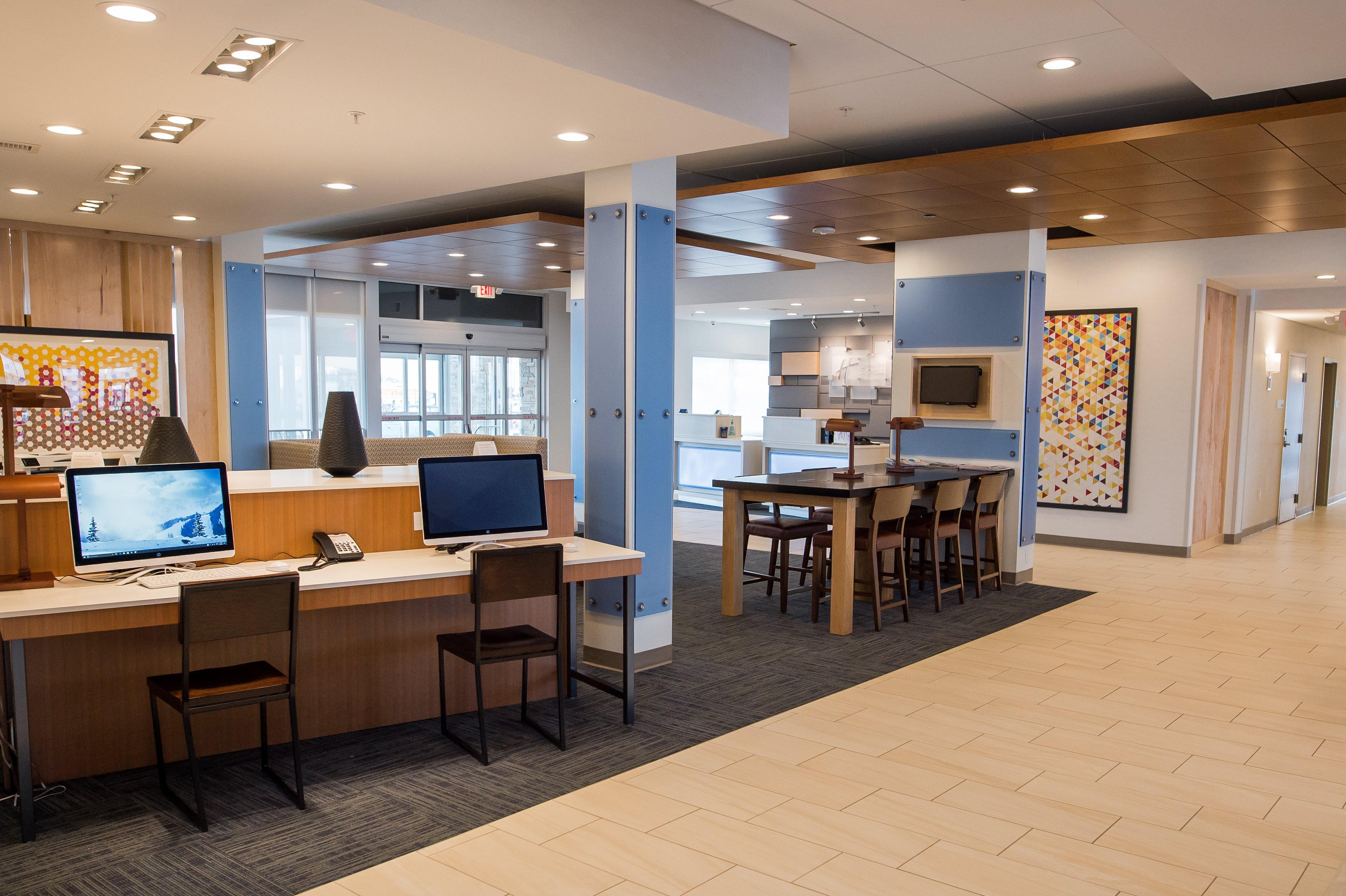 Holiday Inn Express & Suites - Marietta By Ihg Zewnętrze zdjęcie