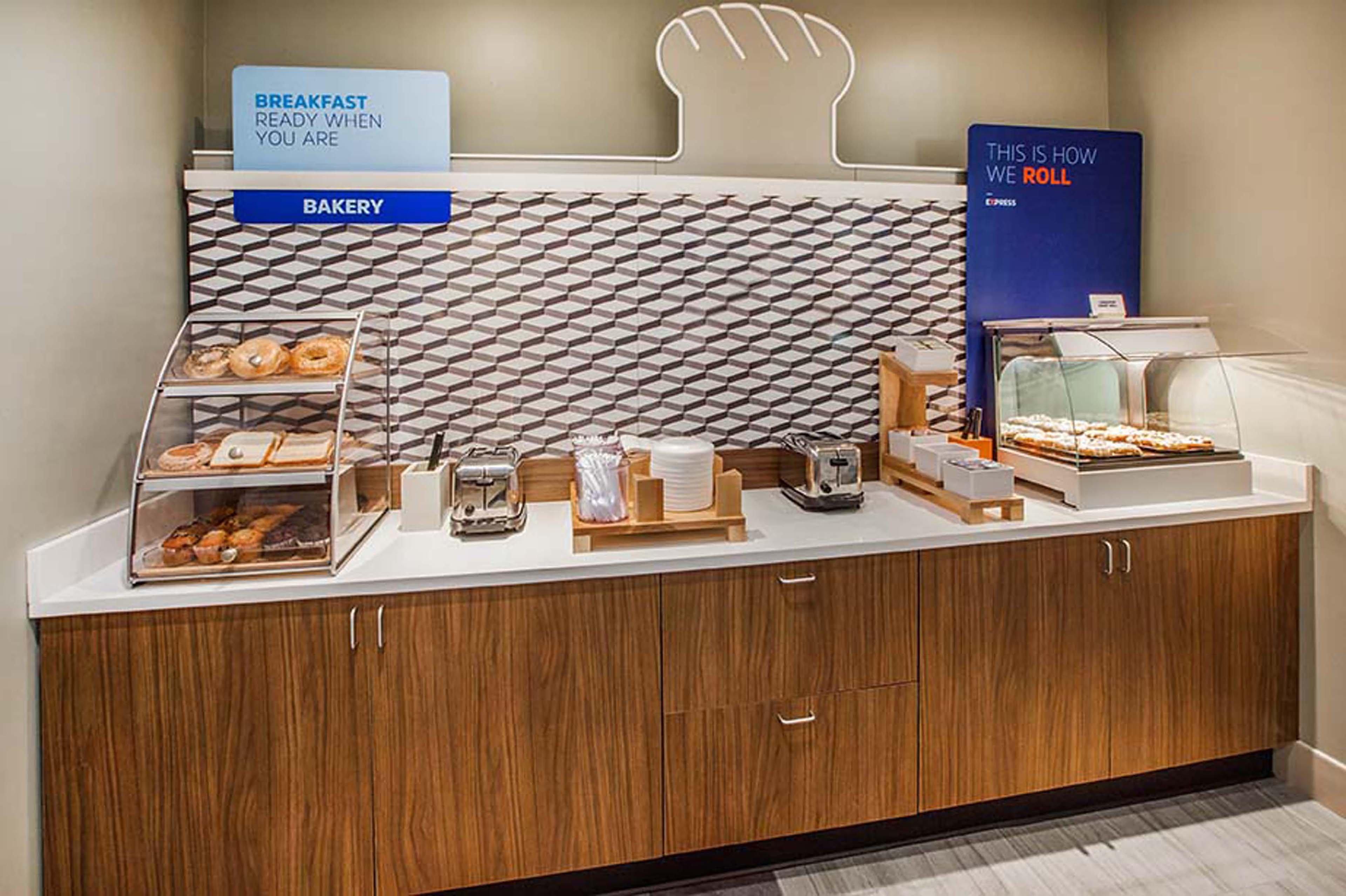 Holiday Inn Express & Suites - Marietta By Ihg Zewnętrze zdjęcie